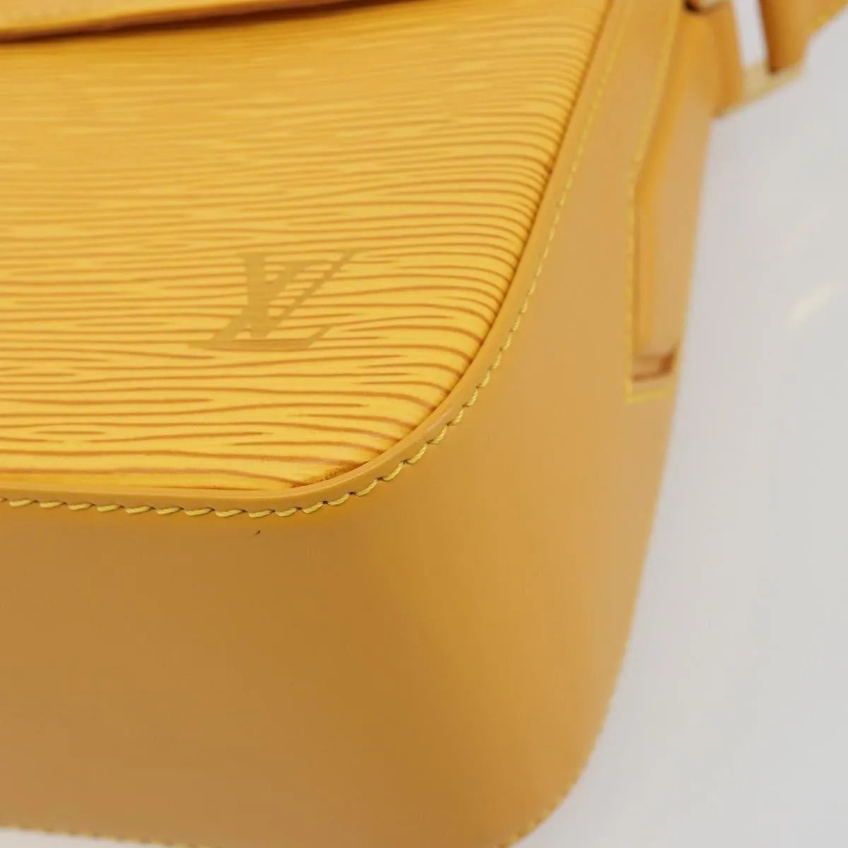 Louis Vuitton Buci Epi Leather Yellow Leather Shoulder Bag Bag (Pre-Owned)