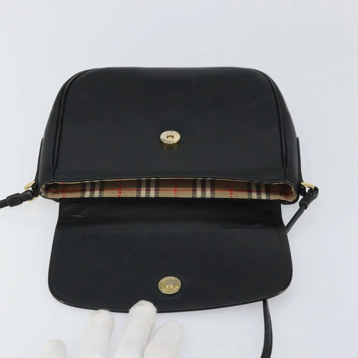 Burberry Vintage Leather Black Leather Shoulder Bag Bag (Pre-Owned)