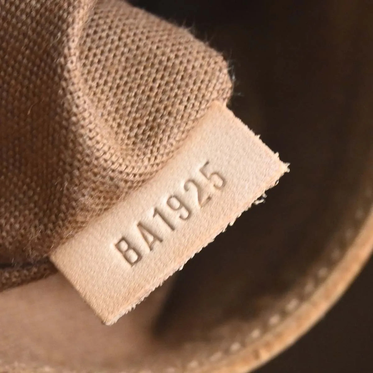 Louis Vuitton Alma Monogram Canvas Brown Canvas Handbag (Pre-Owned)