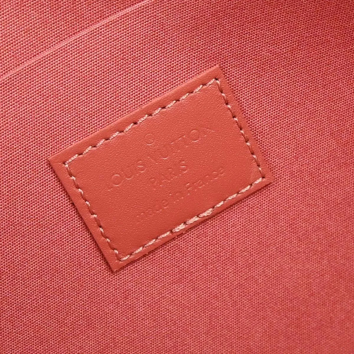 Louis Vuitton Felicie Pochette Limited Edition Valentine Dog Monogram Vernis Pink Patent_Leather Handbag (Pre-Owned)