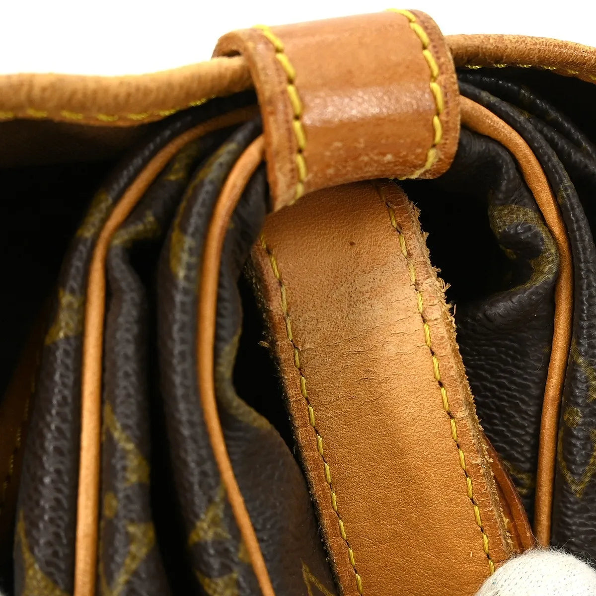 Louis Vuitton Saumur Monogram Brown Canvas Shoulder Bag Bag (Pre-Owned)
