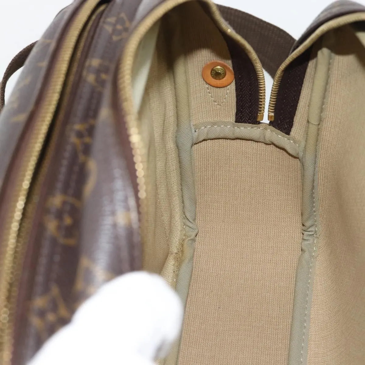 Louis Vuitton Reporter Monogram Brown Canvas Shoulder Bag Bag (Pre-Owned)