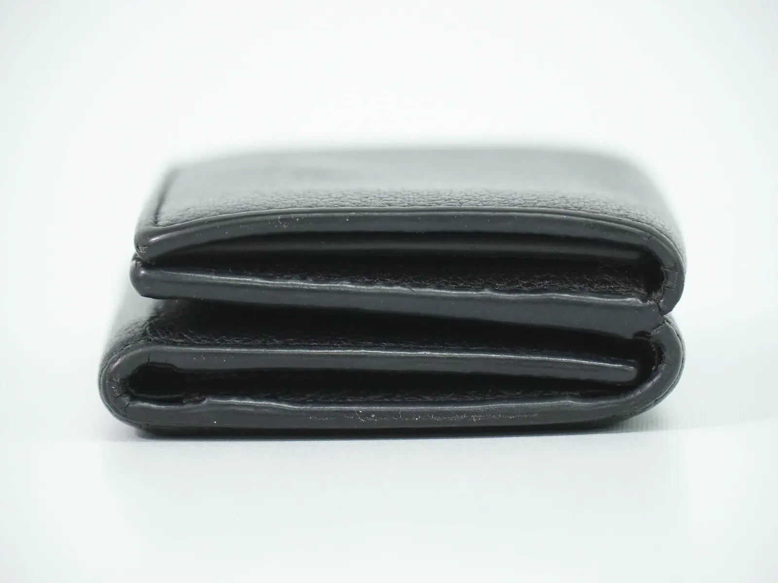 Saint Laurent Compact Matelasse Leather Black Leather Wallets Accessory (Pre-Owned)
