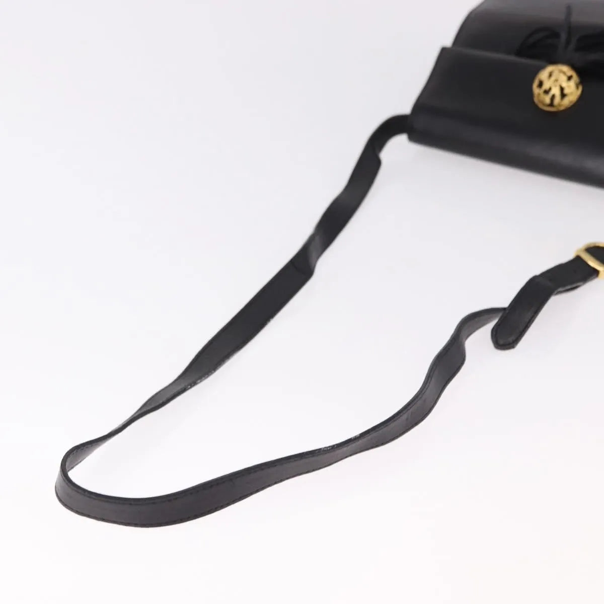 Salvatore Ferragamo Vintage Leather Black Leather Shoulder Bag Bag (Pre-Owned)