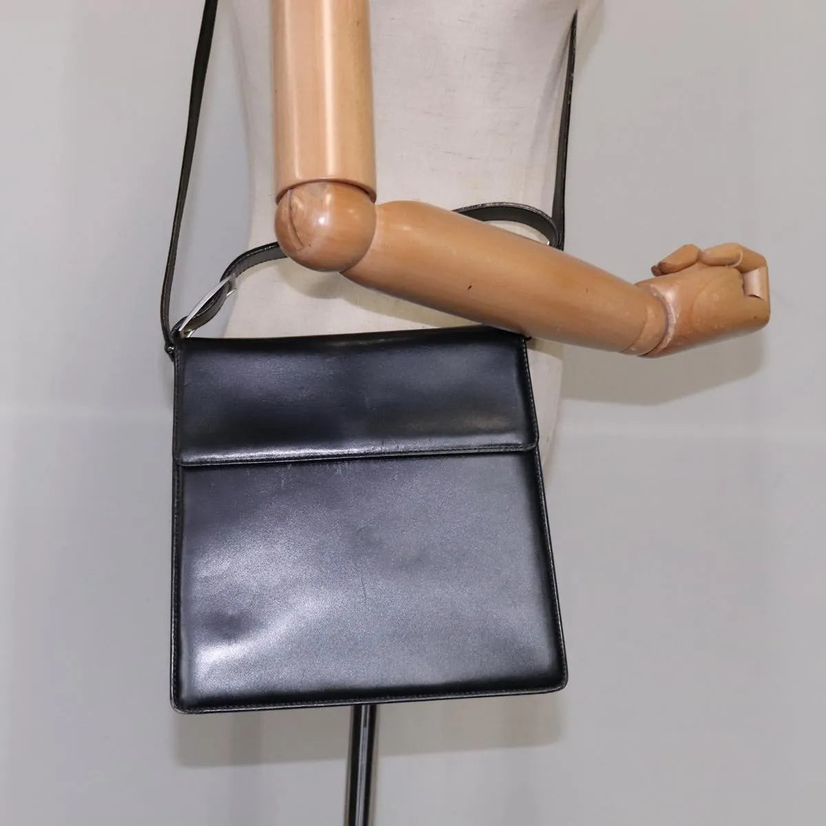 Salvatore Ferragamo Vintage Top Handle Leather Black Leather Handbag (Pre-Owned)