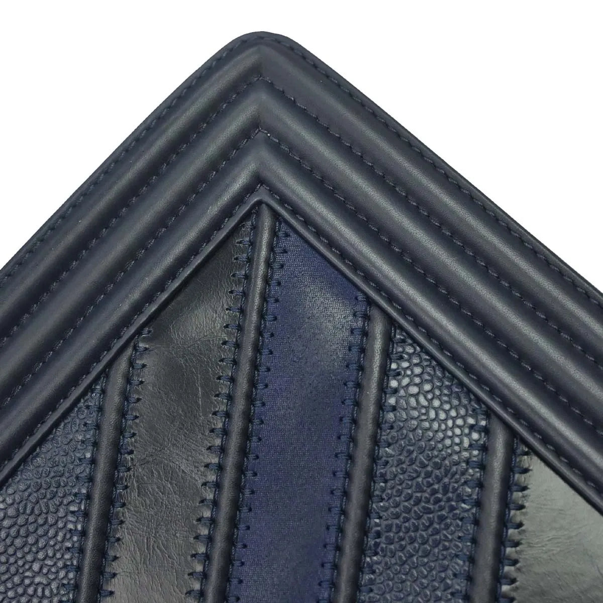 Chanel Boy Flap Chevron Caviar And Calfskin Navy Leather Shoulder Bag Bag (Pre-Owned)