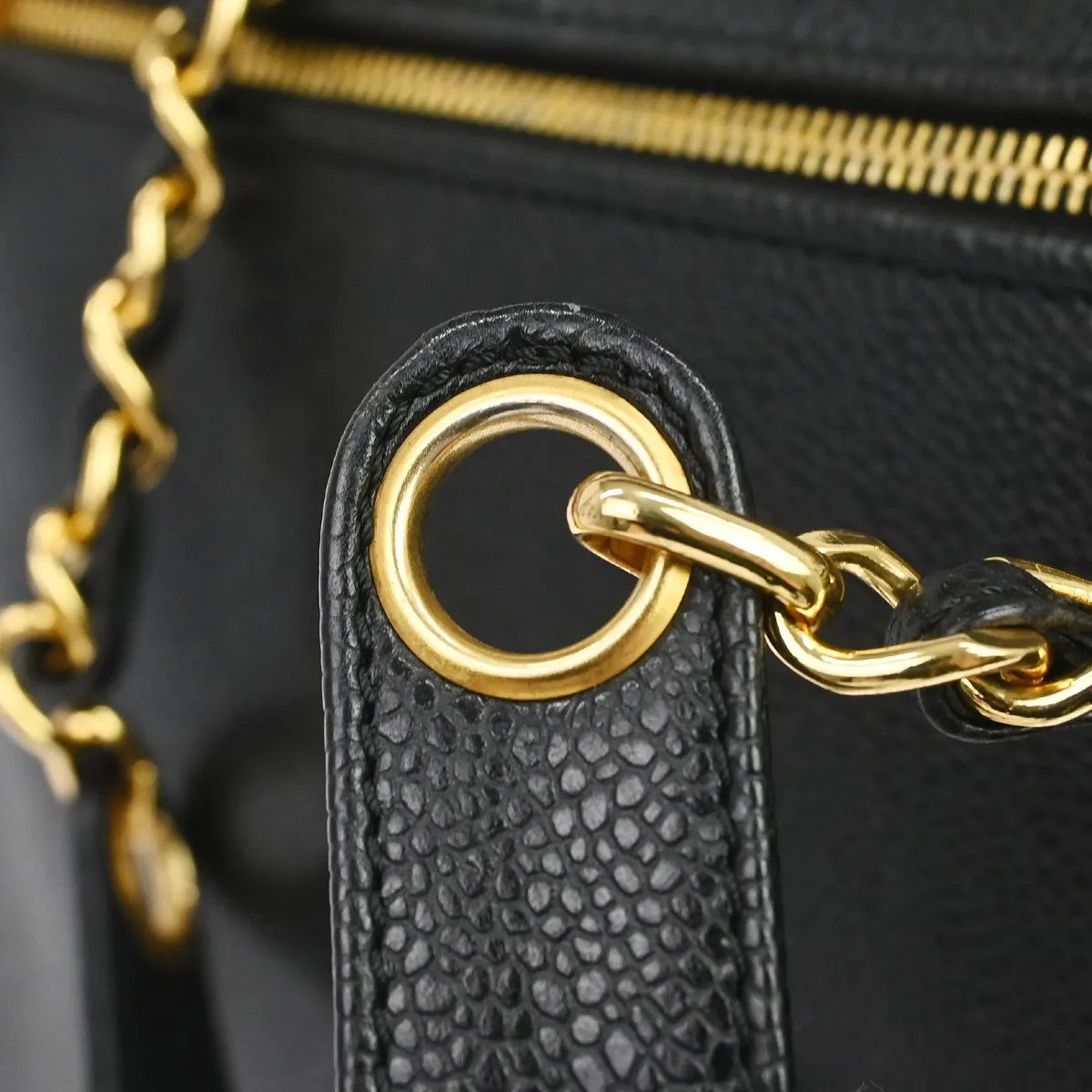 Chanel Vintage Timeless Zip Caviar Black Leather Shoulder Bag Bag (Pre-Owned)