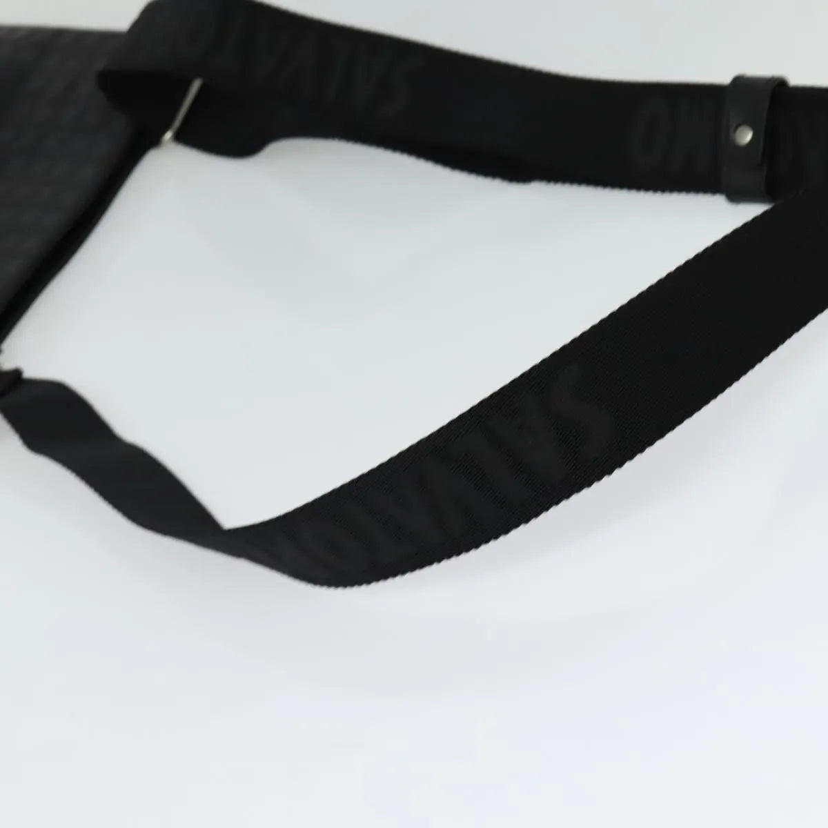 Salvatore Ferragamo Vintage Leather Black Leather Shoulder Bag Bag (Pre-Owned)