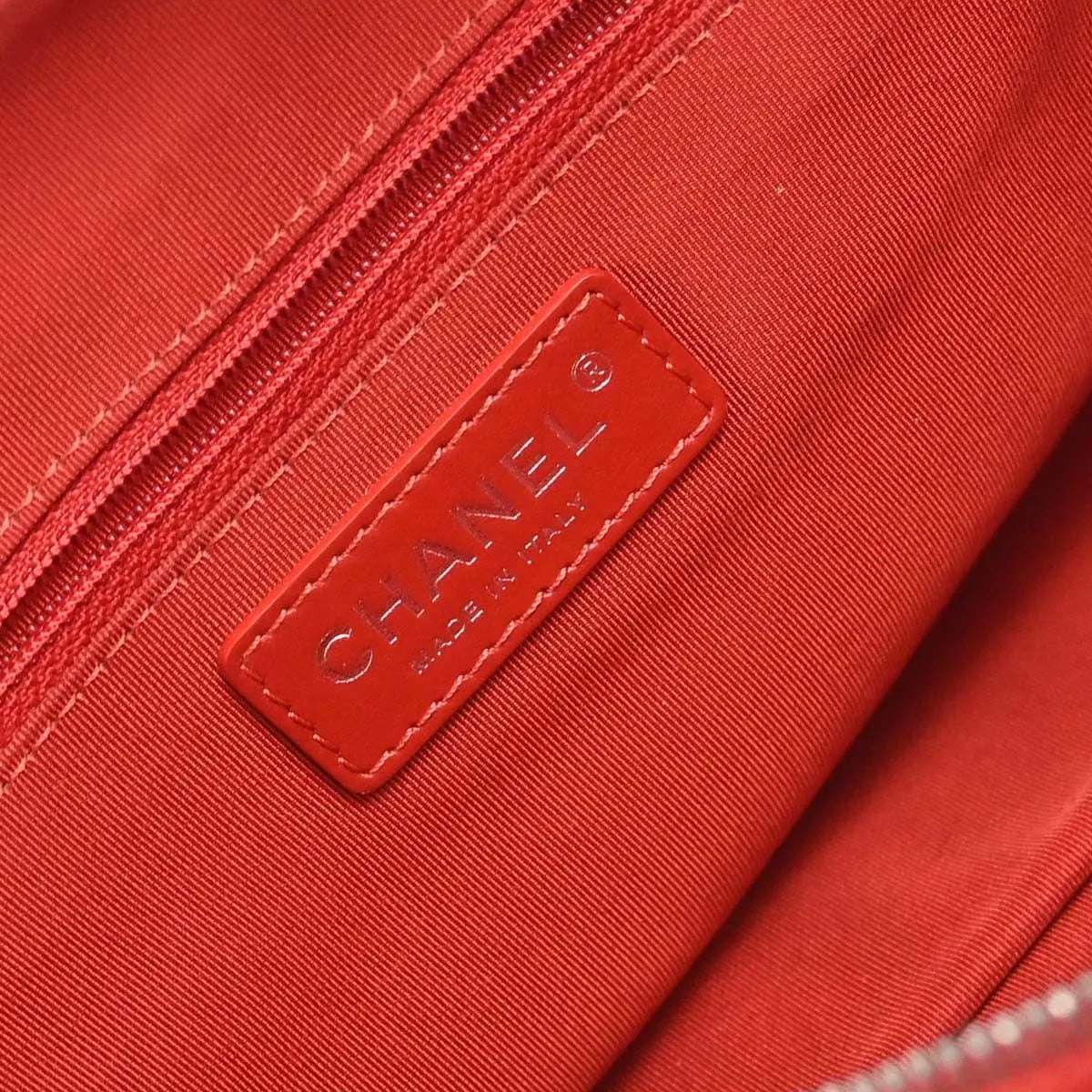 Chanel Casual Rock Airlines Flap Quilted Crumpled Calfskin Red Calfskin Shoulder Bag Bag (Pre-Owned)