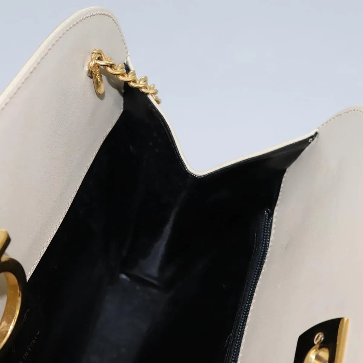 Salvatore Ferragamo Gancini Chain Leather Beige Suede Shoulder Bag Bag (Pre-Owned)
