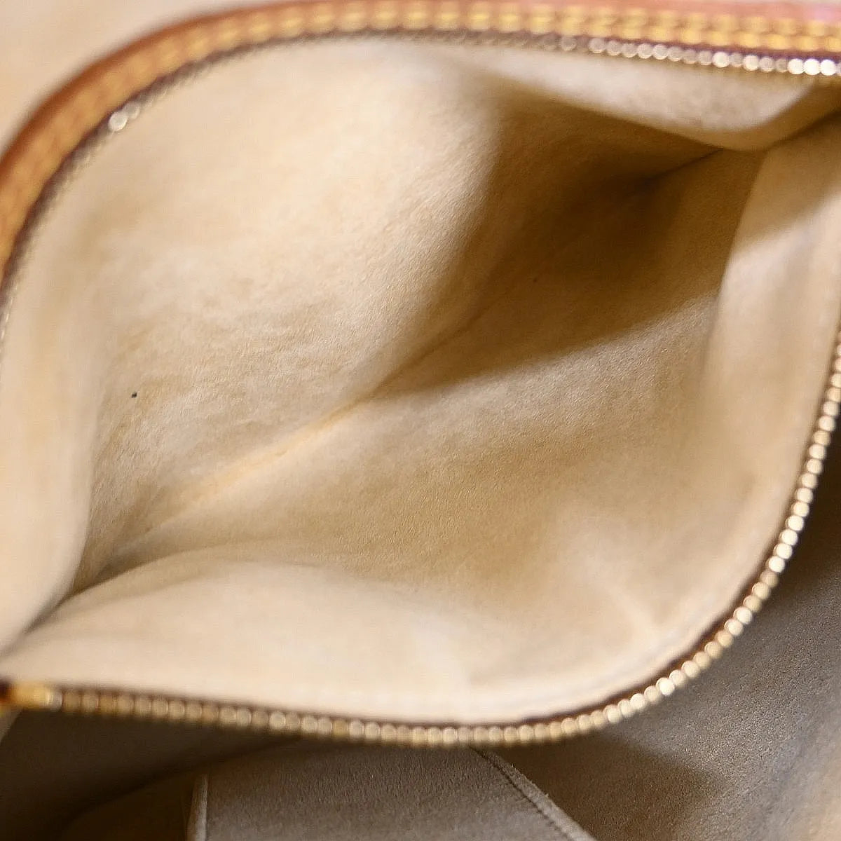 Louis Vuitton Monogram Looping Monogram Canvas Brown Canvas Shoulder Bag Bag (Pre-Owned)