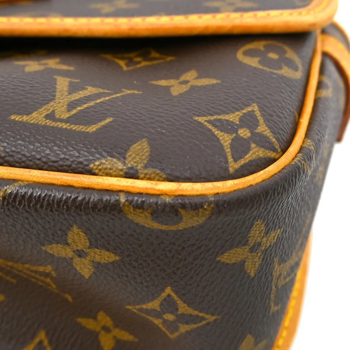 Louis Vuitton Sologne Monogram Canvas Brown Canvas Shoulder Bag Bag (Pre-Owned)