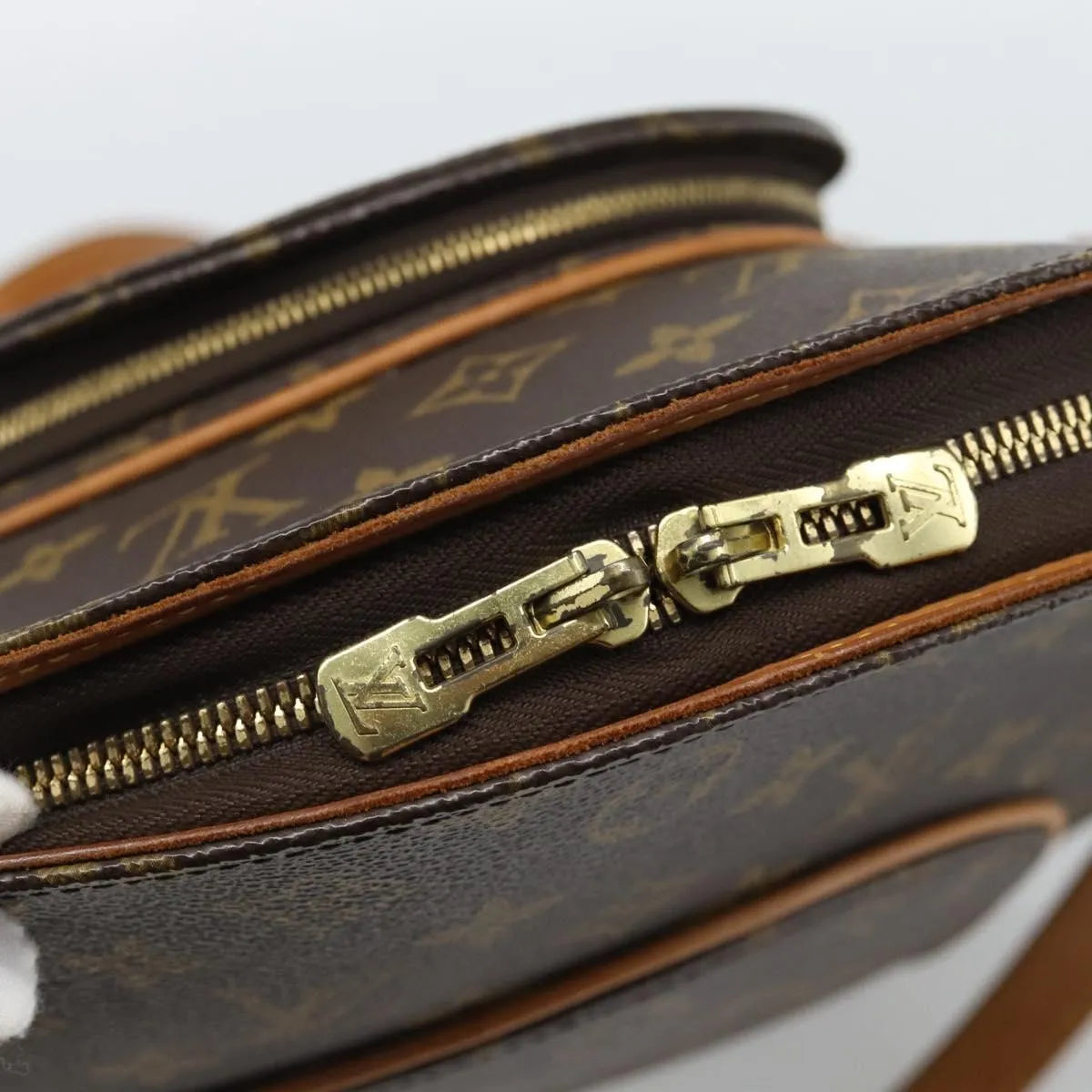 Louis Vuitton Ellipse Nm Monogram Canvas Brown Canvas Shoulder Bag Bag (Pre-Owned)