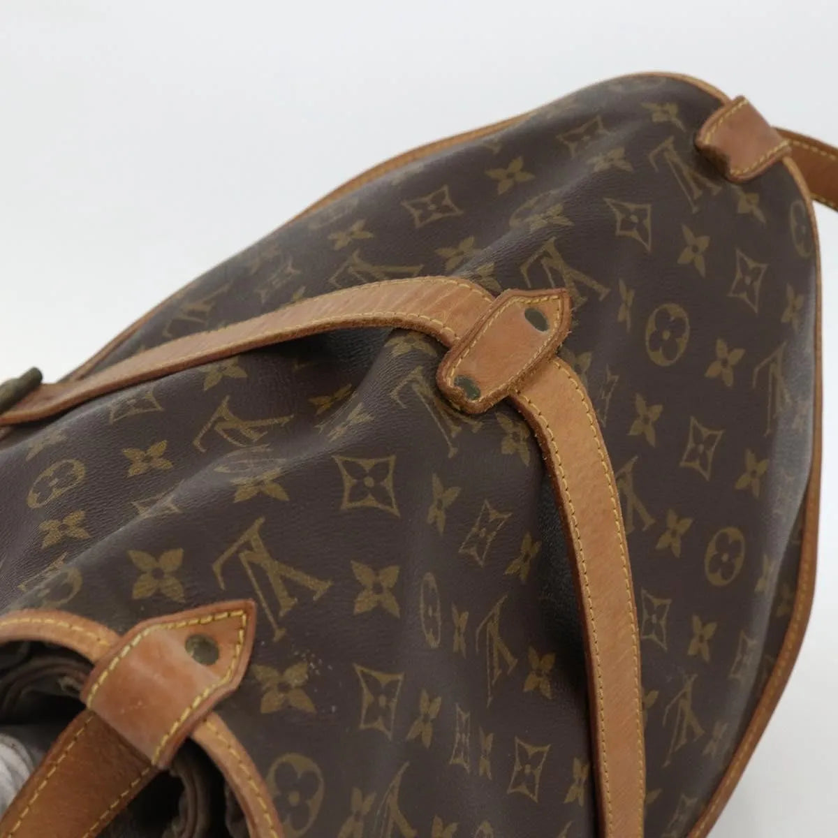 Louis Vuitton Saumur Monogram Canvas Multicolour Canvas Shoulder Bag Bag (Pre-Owned)
