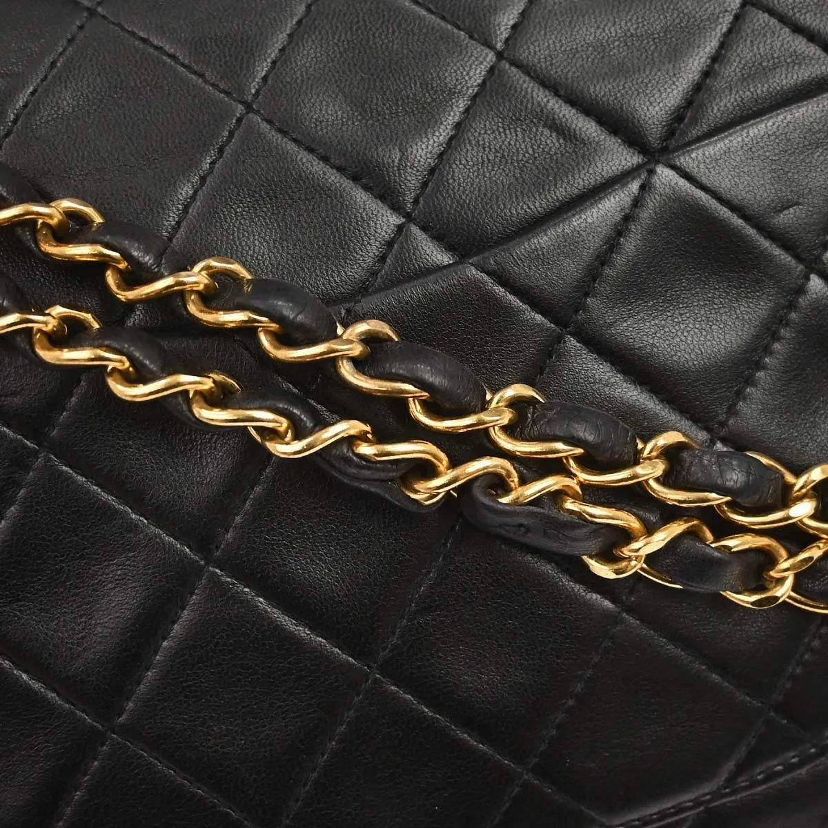 Chanel Vintage Square Classic Single Flap Quilted Lambskin Black Leather Handbag (Pre-Owned)