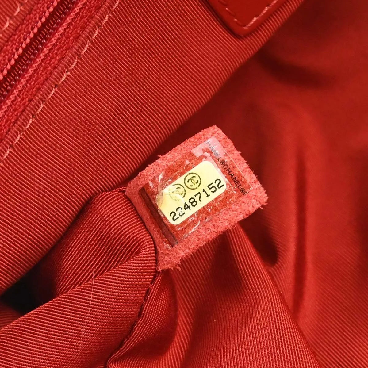 Chanel Casual Rock Airlines Flap Quilted Crumpled Calfskin Red Calfskin Shoulder Bag Bag (Pre-Owned)