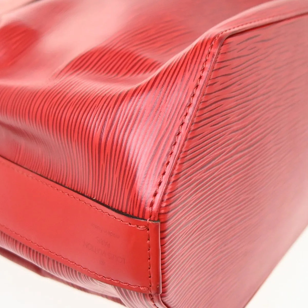 Louis Vuitton Vintage Sac D'epaule Epi Leather Red Leather Shoulder Bag Bag (Pre-Owned)