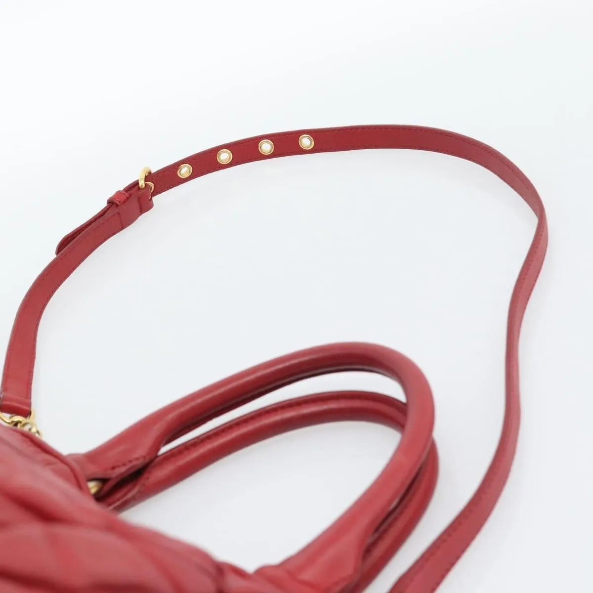 Miu Miu Matelassé Nappa Leather Top Handle Bag Leather Red Leather Shoulder Bag Bag (Pre-Owned)