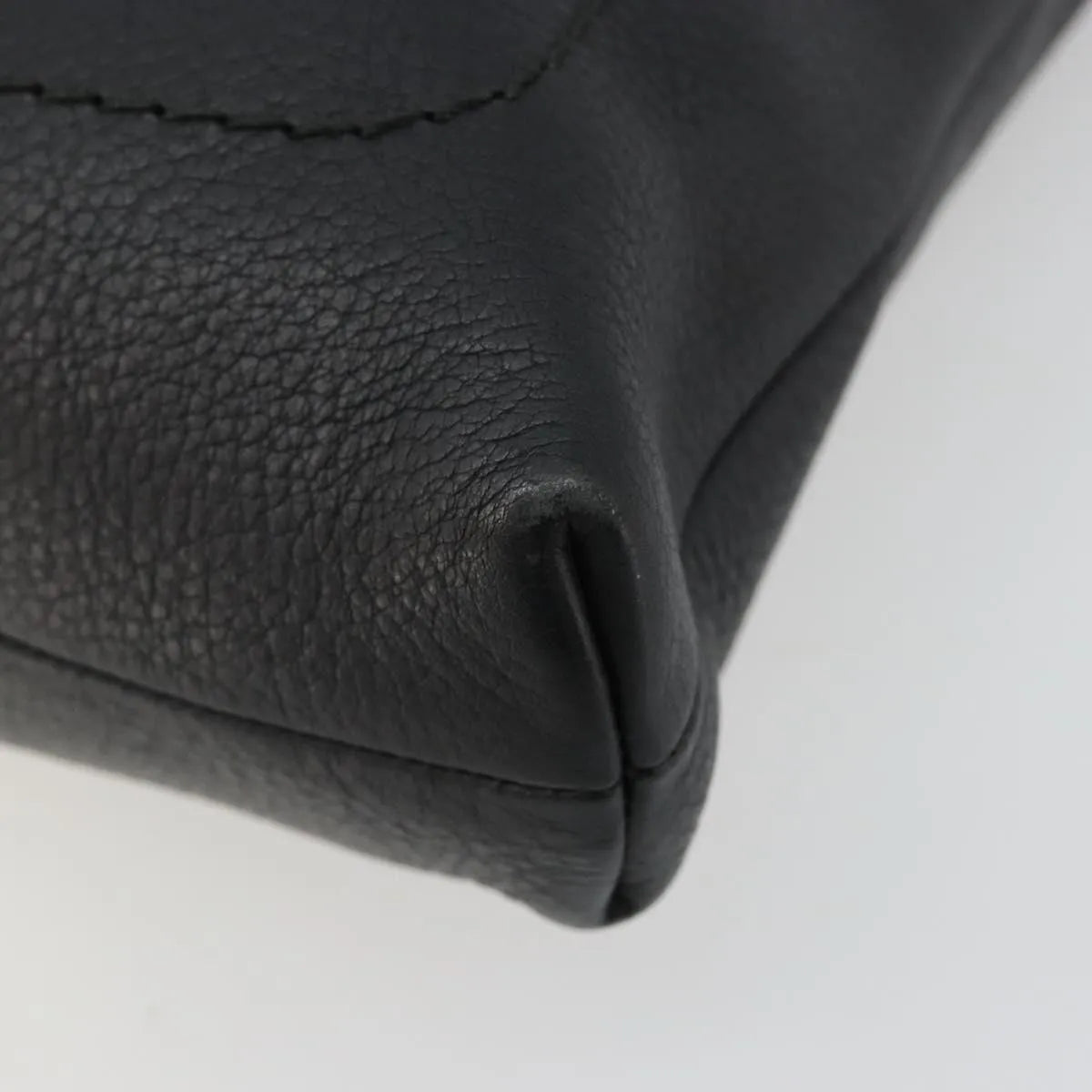 Bally Vintage Leather Black Leather Shoulder Bag Bag (Pre-Owned)