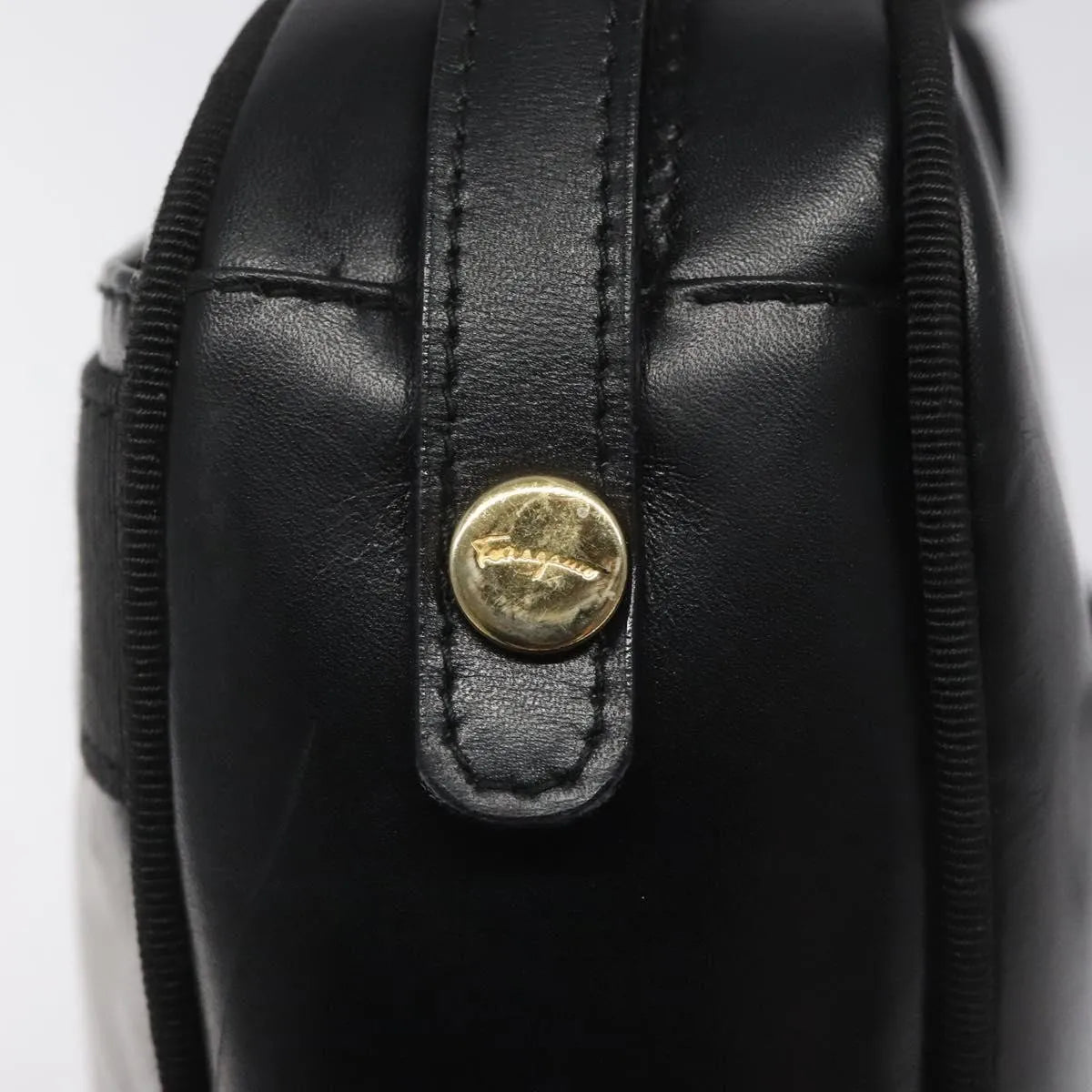 Salvatore Ferragamo Vara Bow Camera Leather Black Leather Shoulder Bag Bag (Pre-Owned)