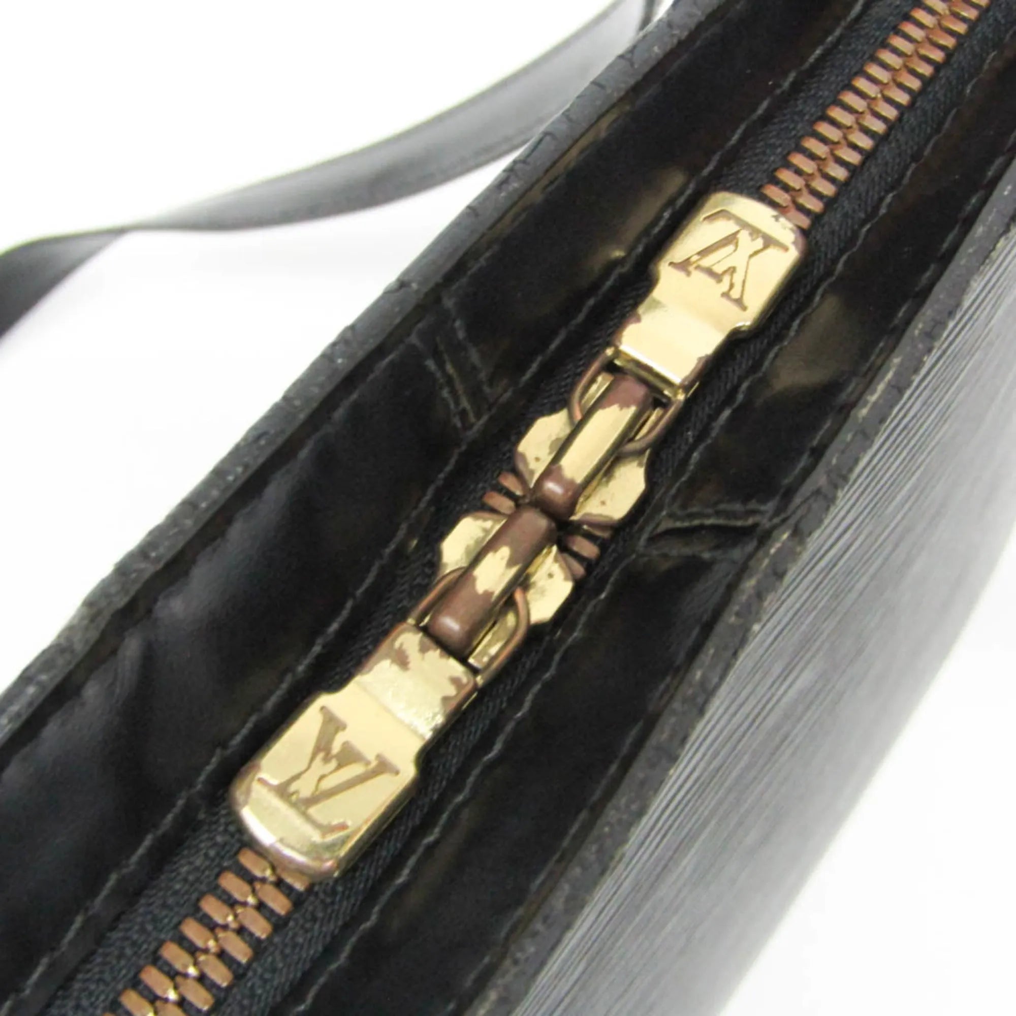 Louis Vuitton Lussac Epi Leather Black Leather Shoulder Bag Bag (Pre-Owned)