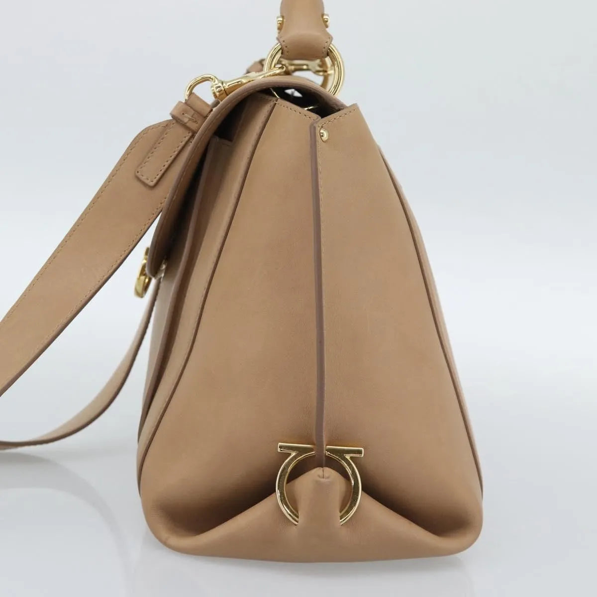 Salvatore Ferragamo Sofia Rainbow Saddle Leather Beige Leather Handbag (Pre-Owned)