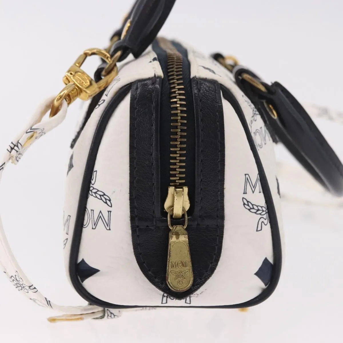 MCM Visetos Leather White Leather Handbag (Pre-Owned)