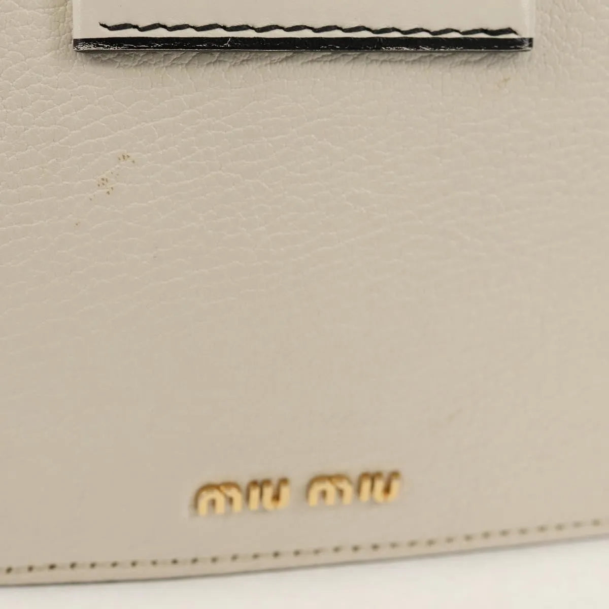 Miu Miu Madras Crystal Buckle Leather White Leather Shoulder Bag Bag (Pre-Owned)