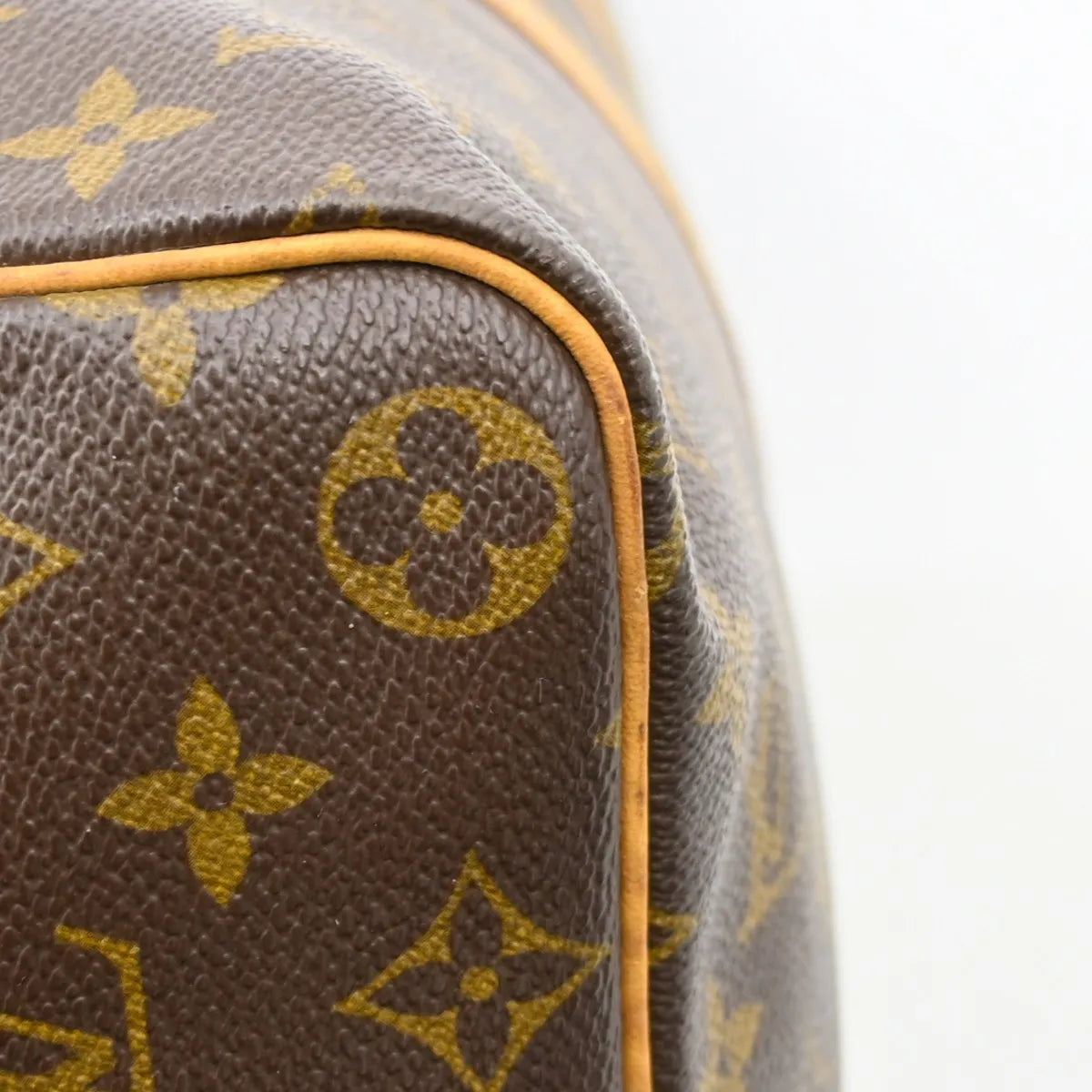 Louis Vuitton Keepall Monogram Canvas Brown Canvas Travel Bag Bag (Pre-Owned)