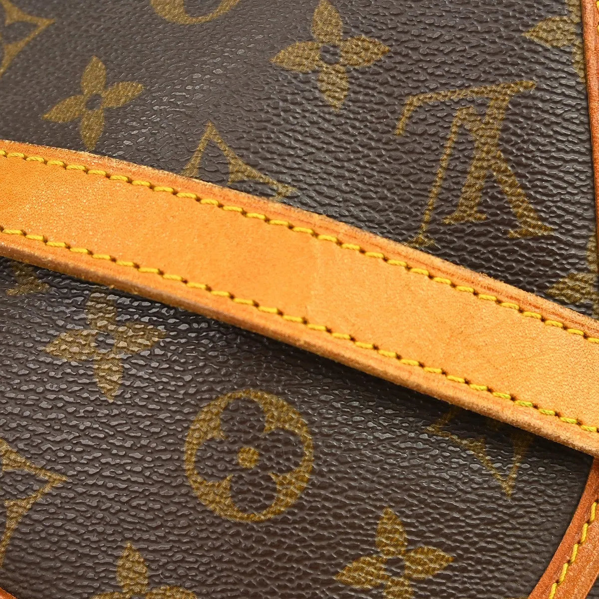 Louis Vuitton Saumur Monogram Canvas Brown Canvas Shoulder Bag Bag (Pre-Owned)