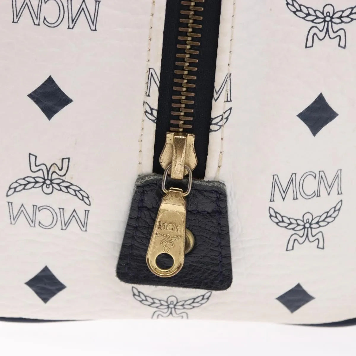 MCM Visetos Logogramme Leather White Leather Handbag (Pre-Owned)