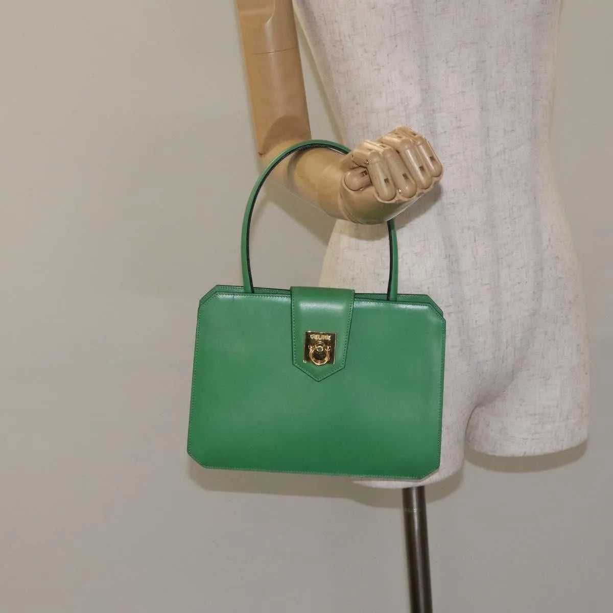 Celine Vintage Leather Green Leather Handbag (Pre-Owned)