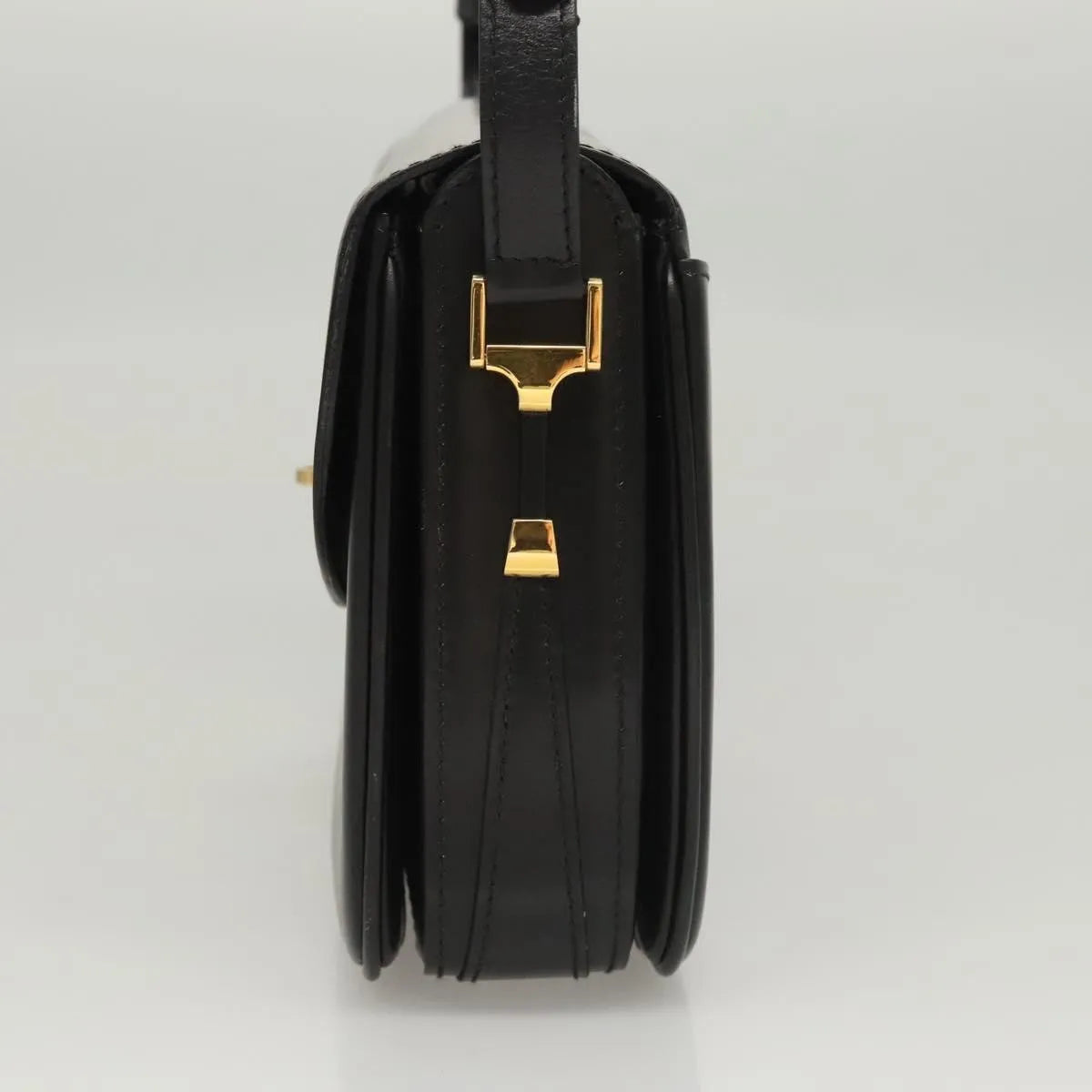 Bally Vintage Leather Black Leather Shoulder Bag Bag (Pre-Owned)