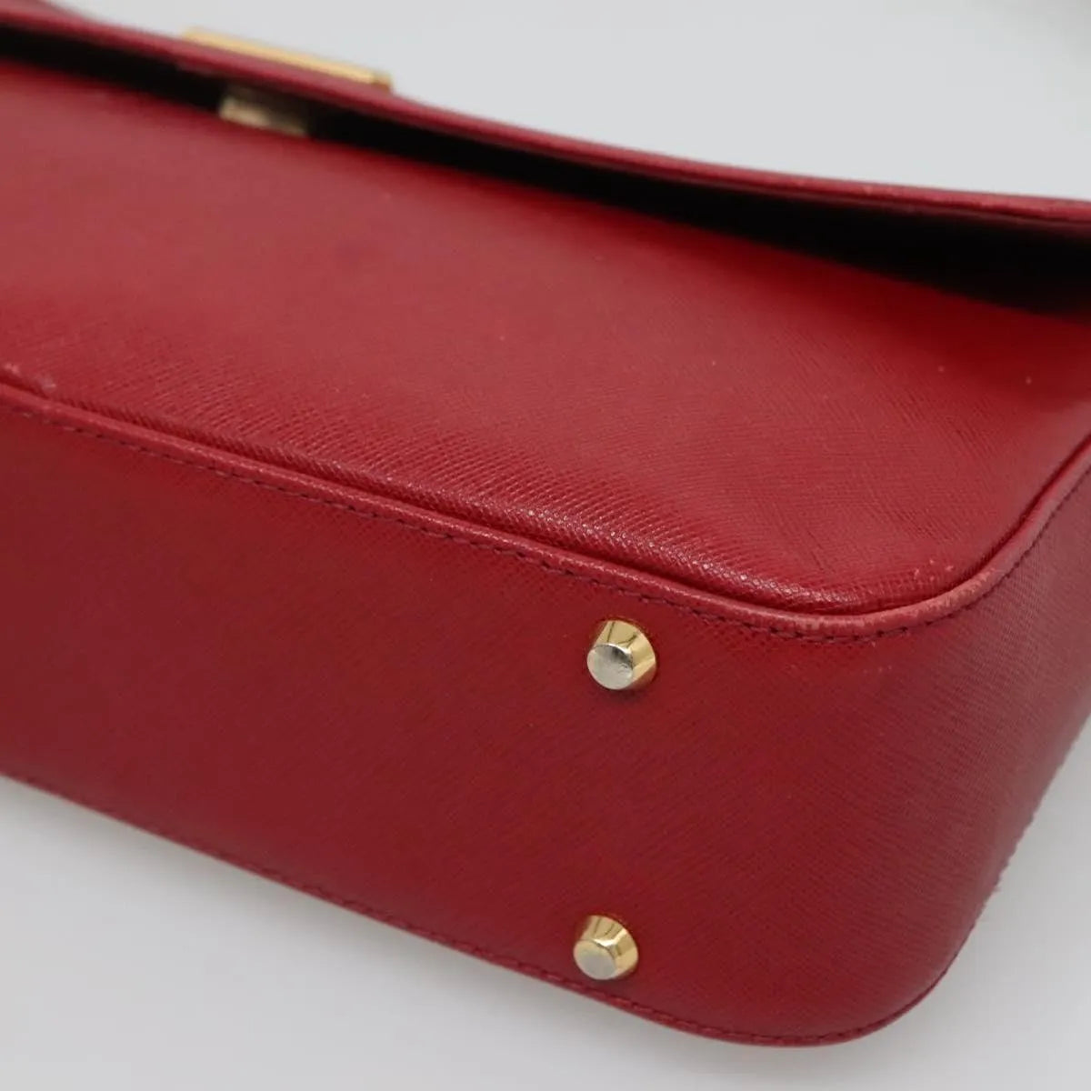 Burberry Vintage Leather Red Leather Shoulder Bag Bag (Pre-Owned)