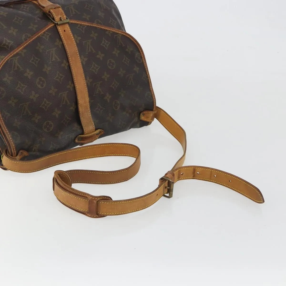 Louis Vuitton Saumur Monogram Brown Canvas Shoulder Bag Bag (Pre-Owned)