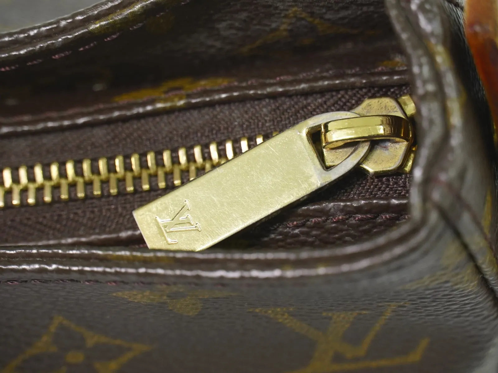 Louis Vuitton Monogram Looping Monogram Canvas Brown Canvas Shoulder Bag Bag (Pre-Owned)