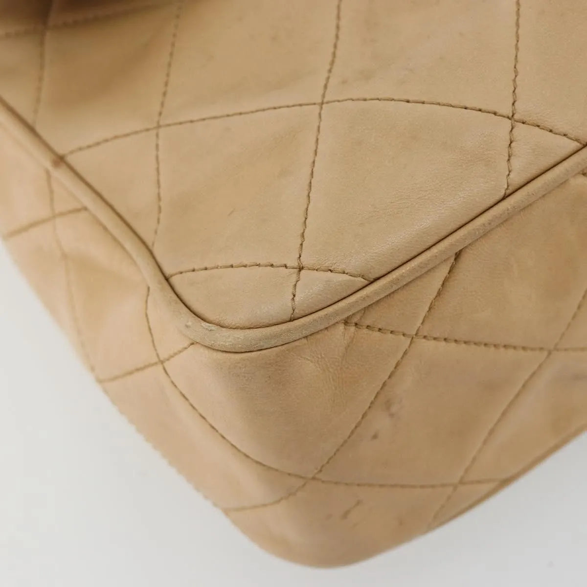 Chanel Vintage Diamond Cc Flap Pocket Quilted Lambskin Beige Leather Shoulder Bag Bag (Pre-Owned)