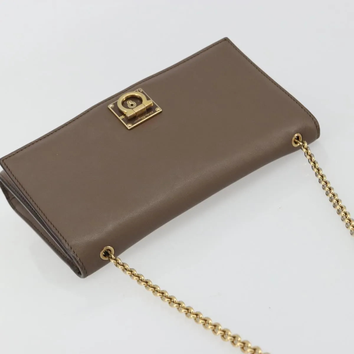 Salvatore Ferragamo Gancini Chain Leather Gray Leather Shoulder Bag Bag (Pre-Owned)