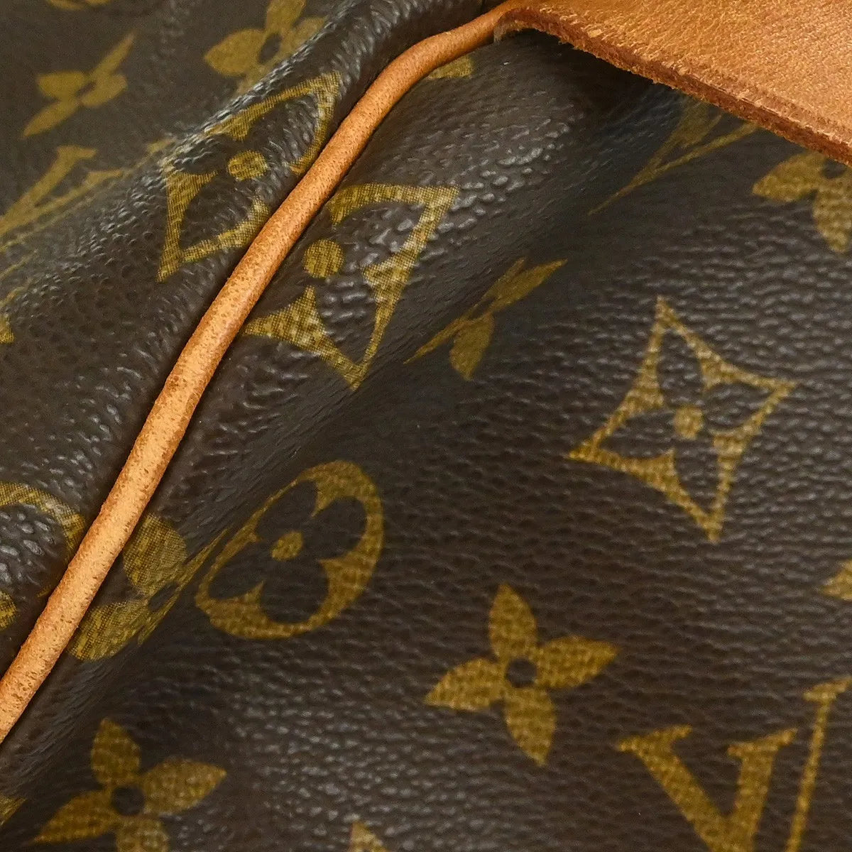Louis Vuitton Keepall Monogram Canvas Brown Canvas Travel Bag Bag (Pre-Owned)