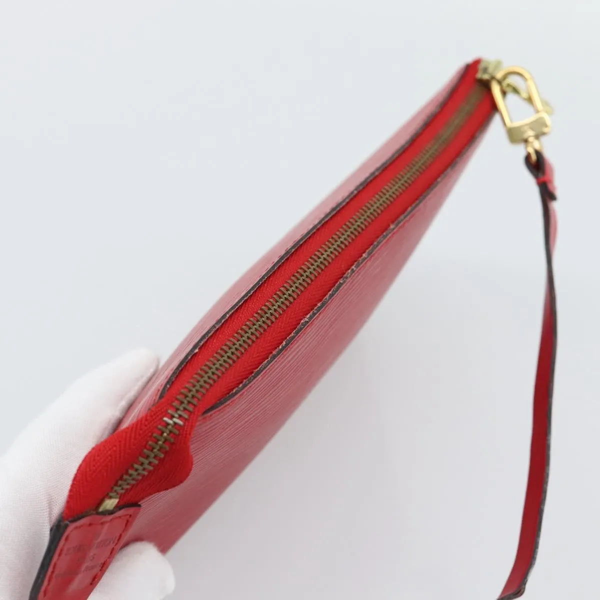 Louis Vuitton Pochette Accessoires Epi Red Leather Clutche & Pouche Bag (Pre-Owned)