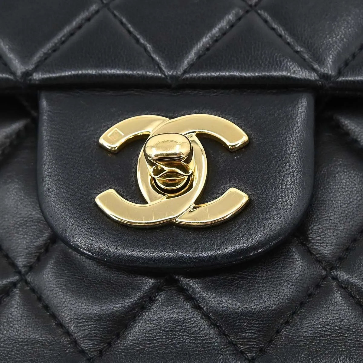 Chanel Timeless - Classic Double Flap Leather Black Leather Shoulder Bag Bag (Pre-Owned)