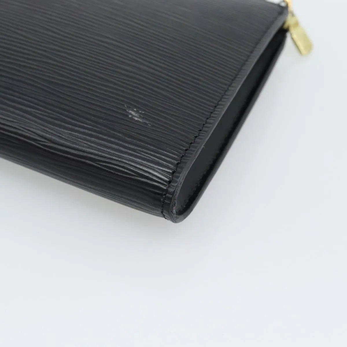 Louis Vuitton Pochette Accessoires Epi Black Leather Clutche & Pouche Bag (Pre-Owned)