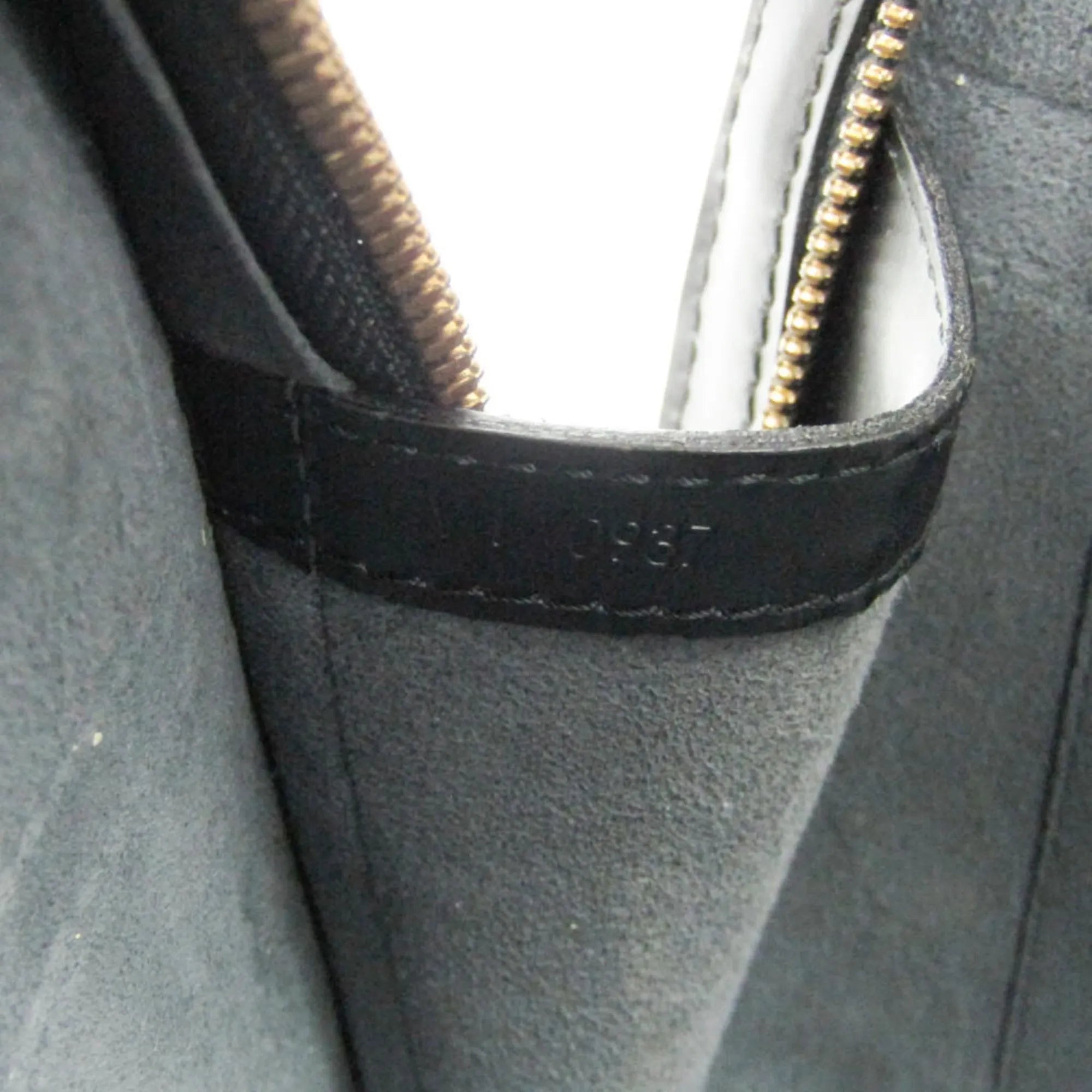 Louis Vuitton Lussac Epi Leather Black Leather Shoulder Bag Bag (Pre-Owned)