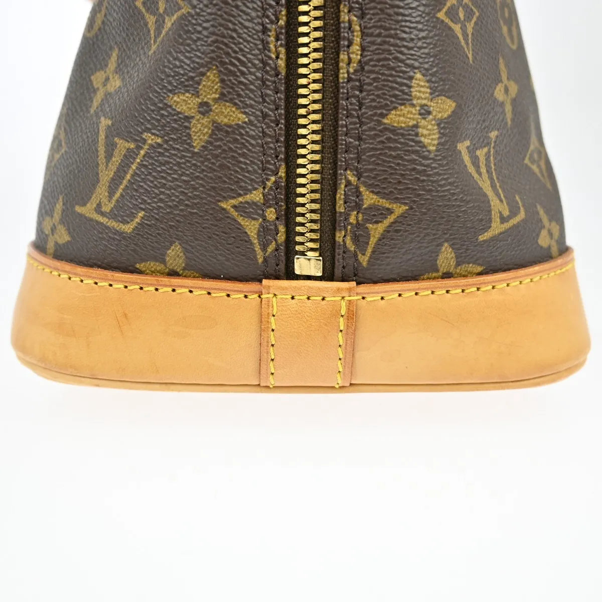 Louis Vuitton Alma Monogram Canvas Brown Canvas Handbag (Pre-Owned)