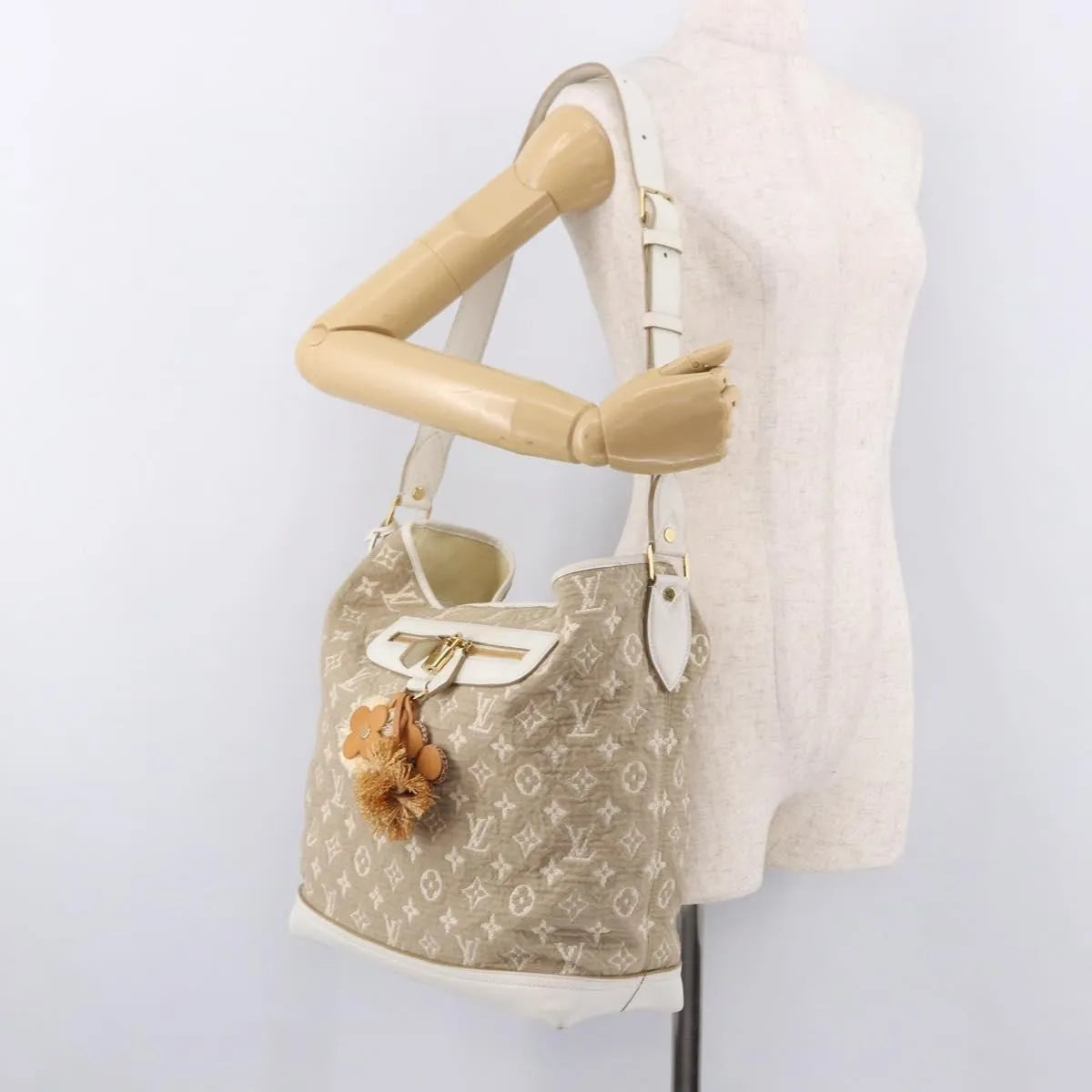 Louis Vuitton Besace Handbag Monogram Sabbia Beige Canvas Shoulder Bag Bag (Pre-Owned)