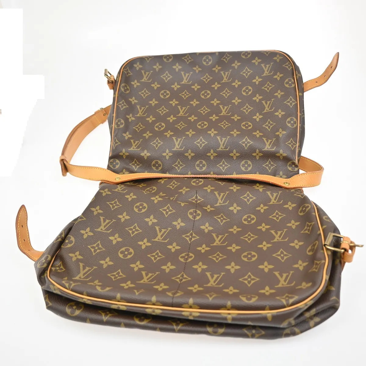 Louis Vuitton Saumur Monogram Canvas Brown Canvas Shoulder Bag Bag (Pre-Owned)