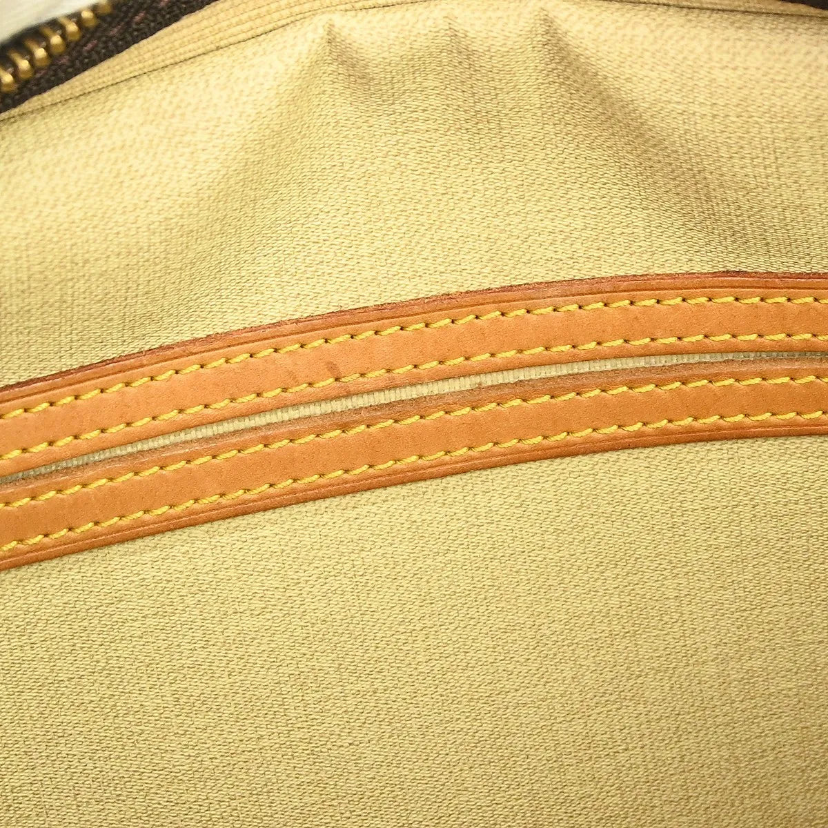 Louis Vuitton Reporter Monogram Canvas Brown Canvas Shoulder Bag Bag (Pre-Owned)