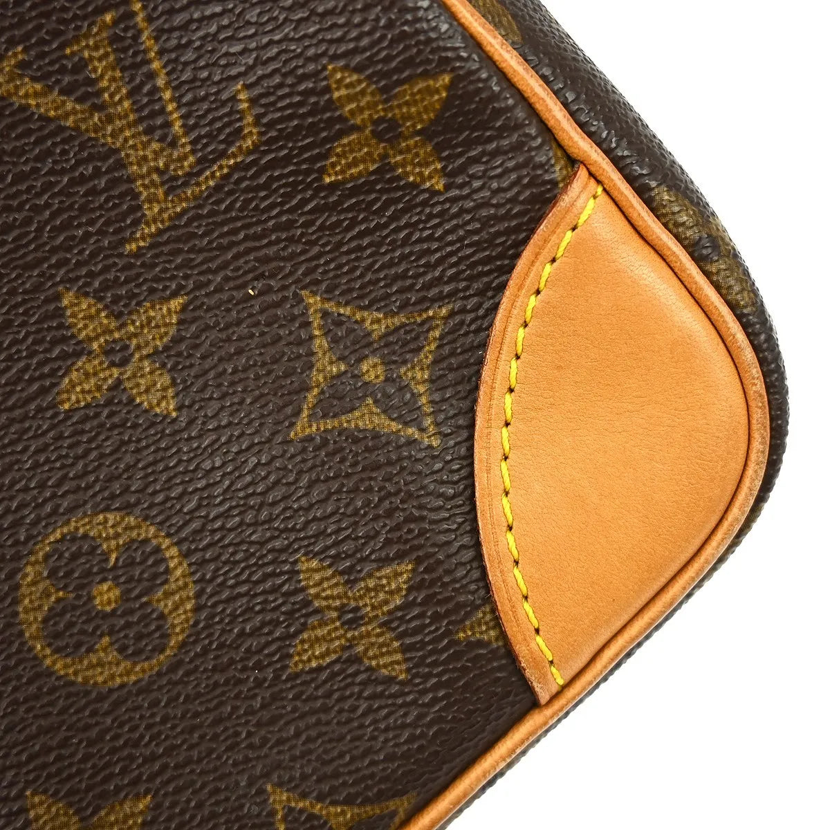 Louis Vuitton Amazone Bag Monogram Canvas Brown Canvas Shoulder Bag Bag (Pre-Owned)