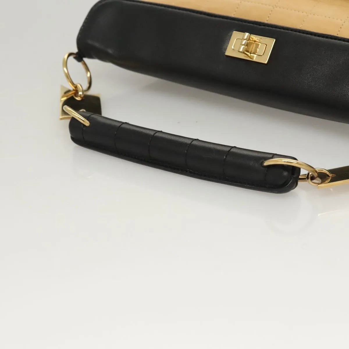 Chanel Chocolate Bar Handbag Lambskin Beige Leather Handbag (Pre-Owned)