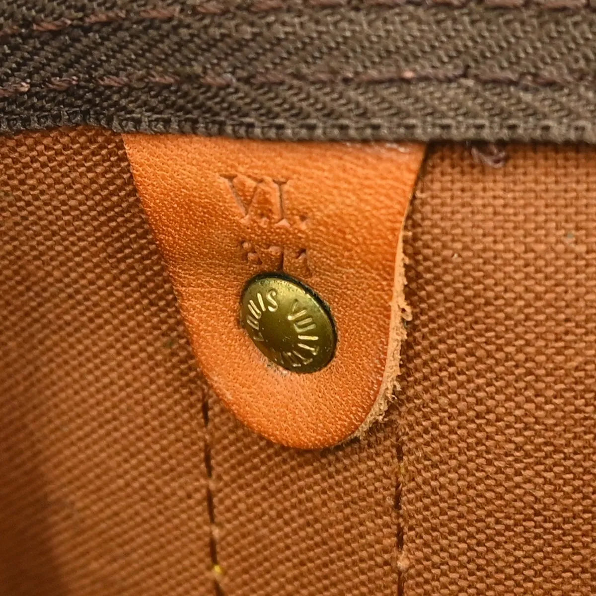 Louis Vuitton Keepall Monogram Brown Canvas Travel Bag Bag (Pre-Owned)